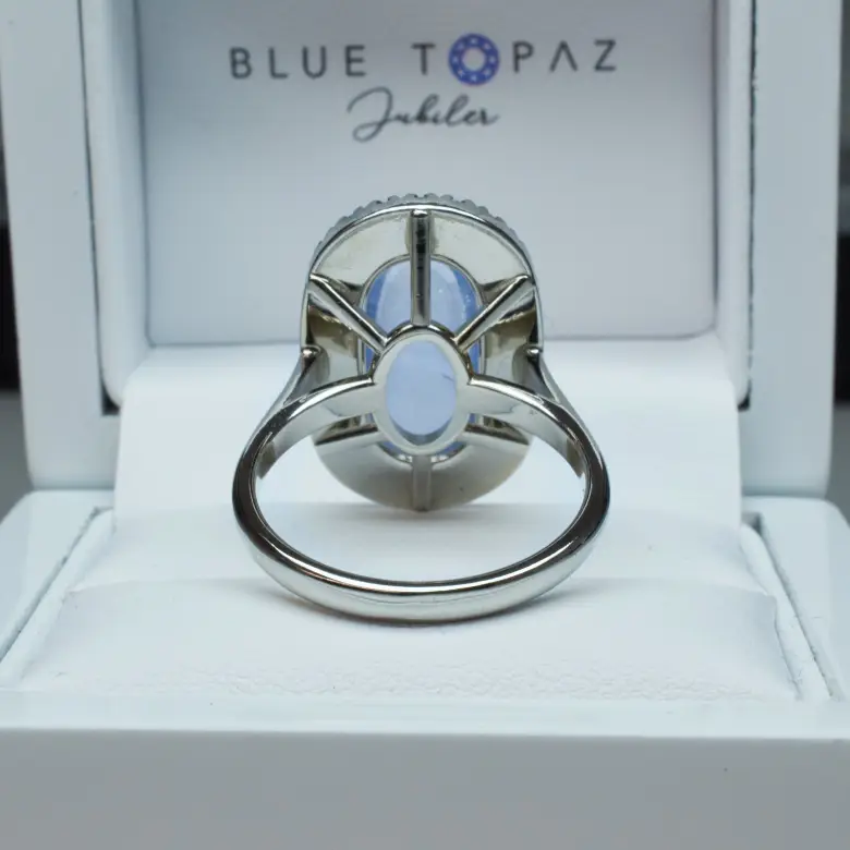 Pierścionek z akwamarynem naturalnym